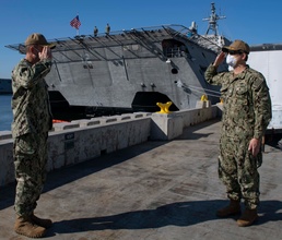 Surface Division ELEVEN Holds Change of Command