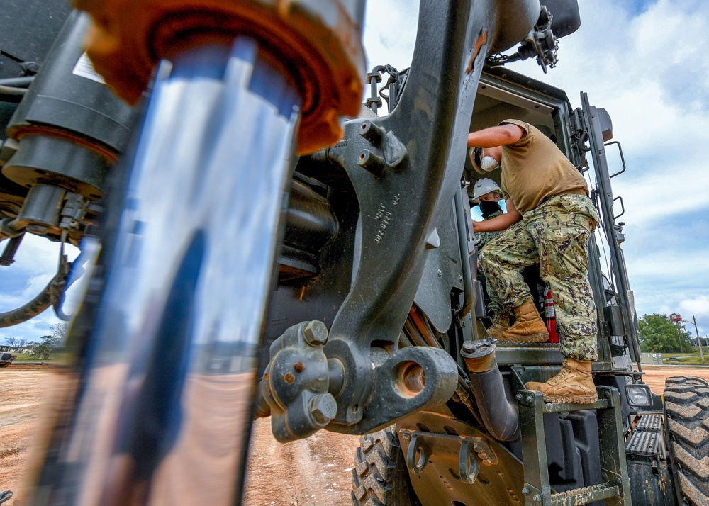 CTF 75 leaders visit sites where Sailors and Marines respond to COVID-19