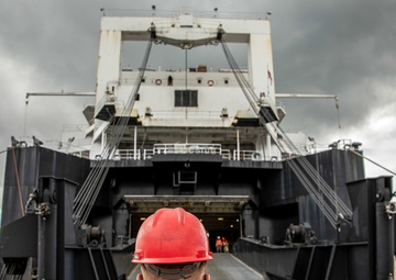 3rd Marine Logistics Group Offloads and Stages Lifesaving Field Hospital in Guam