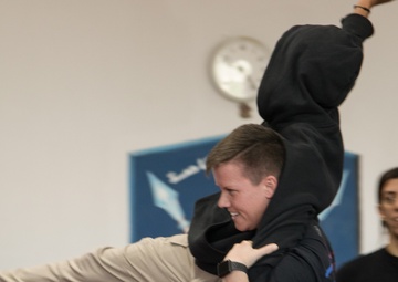 MSARNG trains female Kuwaiti police officers