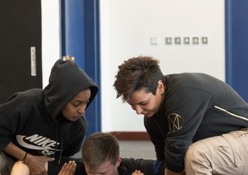MSARNG trains female Kuwaiti police officers