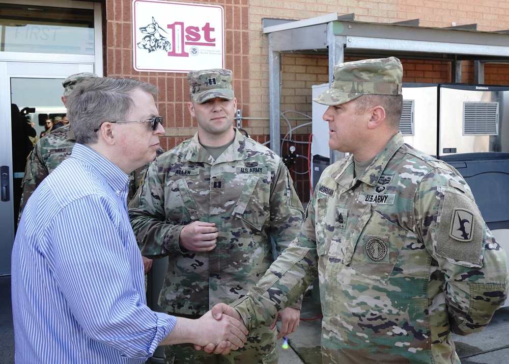 Dignitaries visit Southwest Border to meet the troops