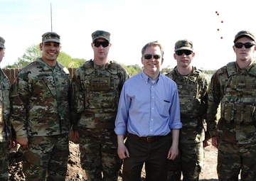 Dignitaries visit Southwest Border to meet the troops