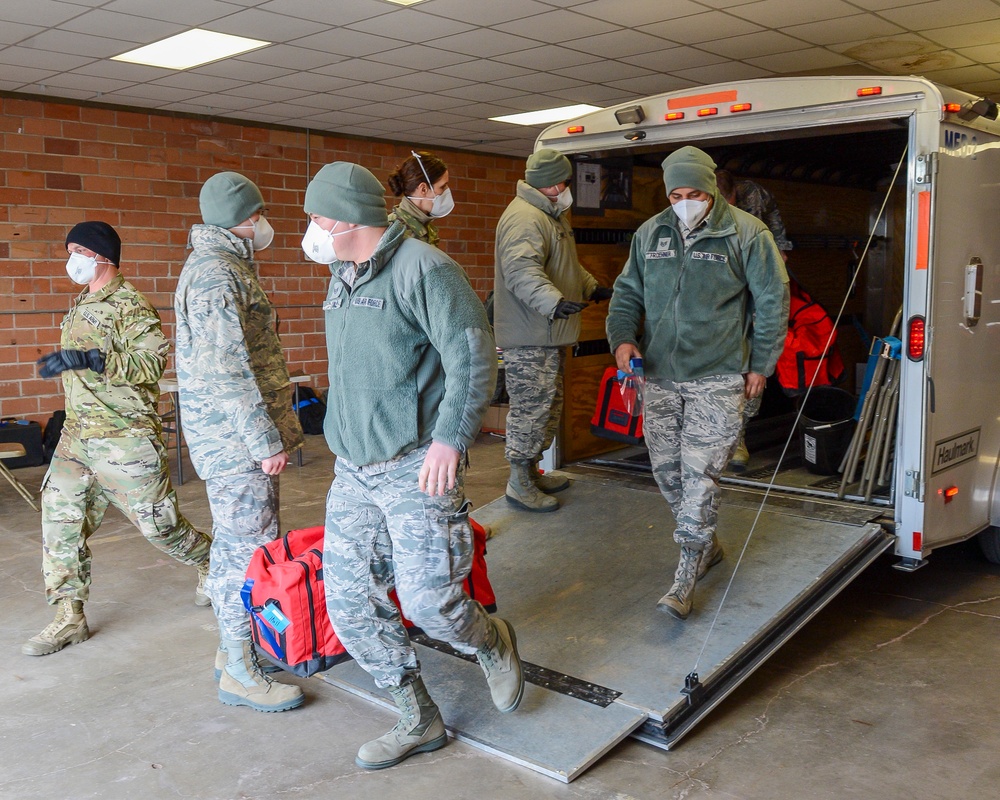 Nebraska Guardsmen support mobile COVID-19 screening efforts in Hastings