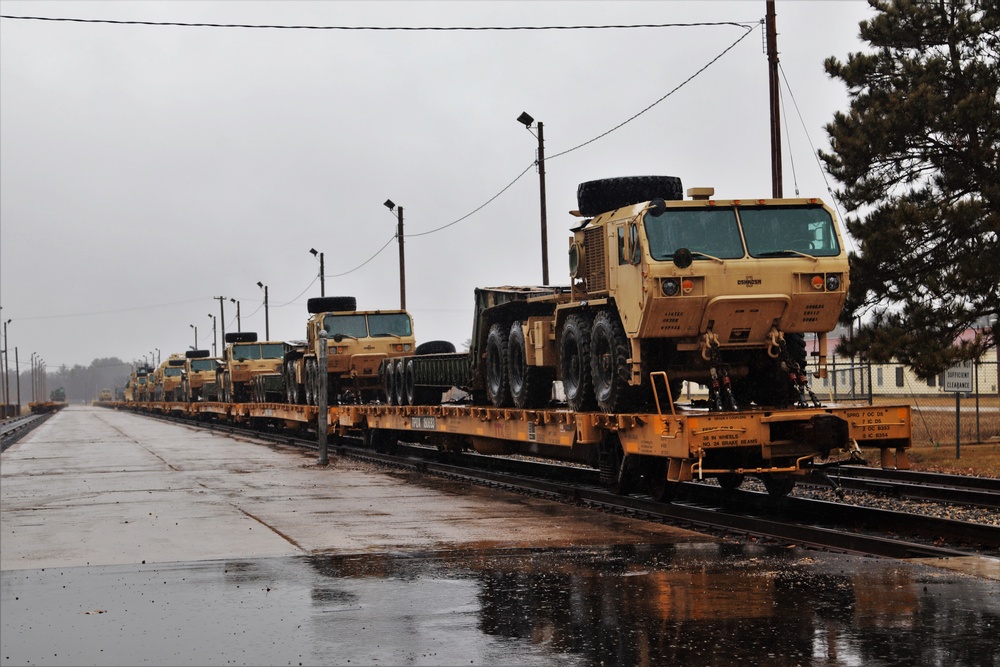 Fort McCoy supports rail movement for deploying Reserve unit