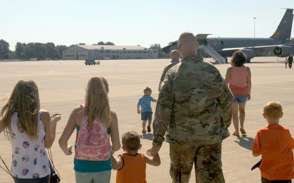 SANGB support group warms home for family of deployed
