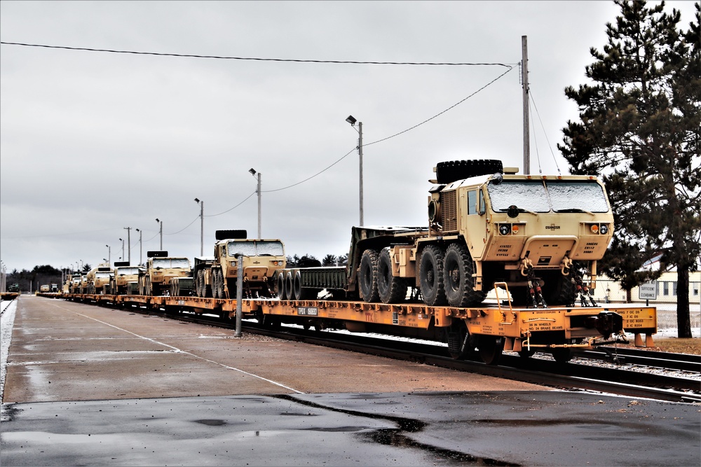 Fort McCoy supports rail movement for deploying Reserve unit