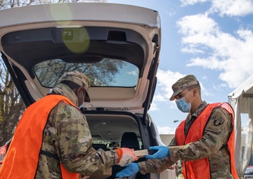 NYARNG and Feeding Westchester distributes food to communities during the COVID-19 pandemic