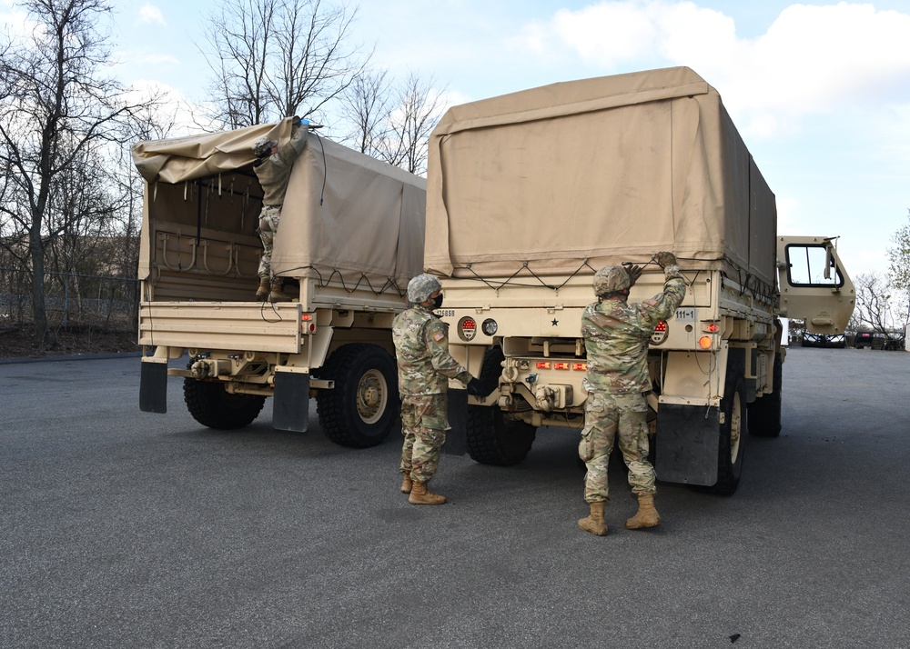 Army National Guard delivering meals to those in need