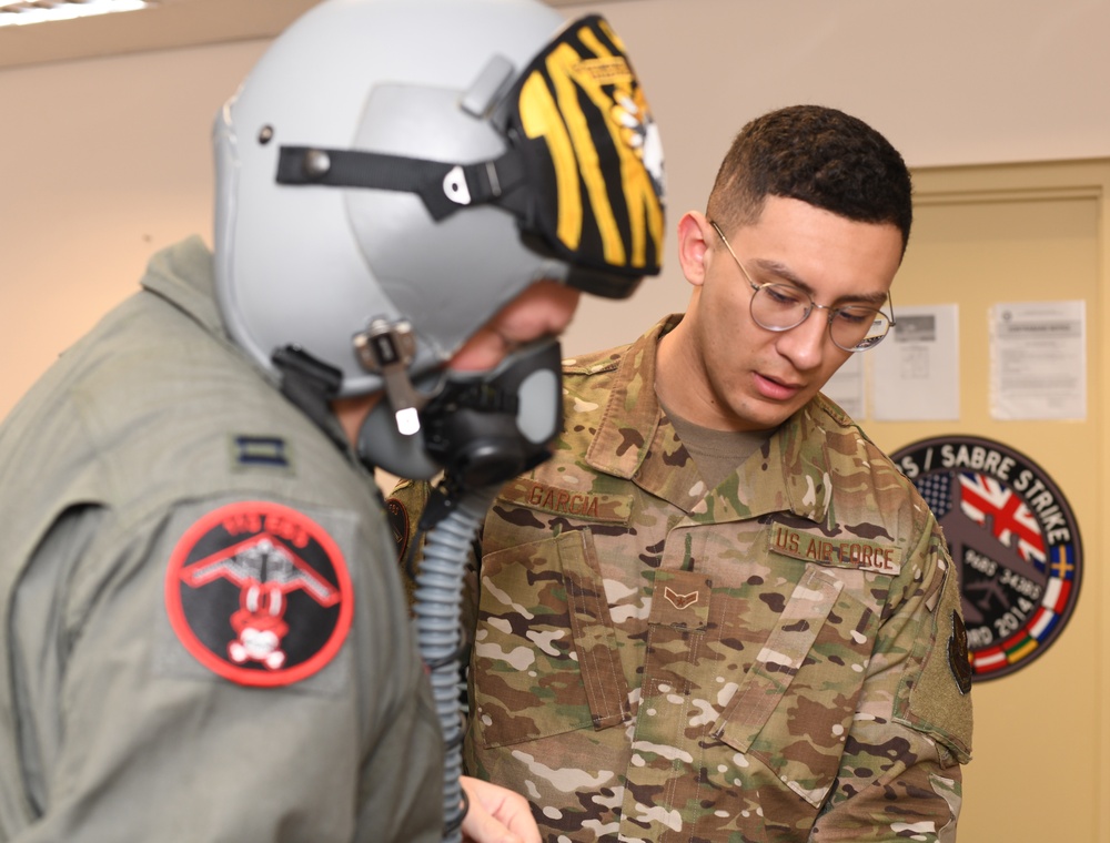 DVIDS - Images - Whiteman AFB AFE Airmen keep B-2 Spirit pilots safe ...