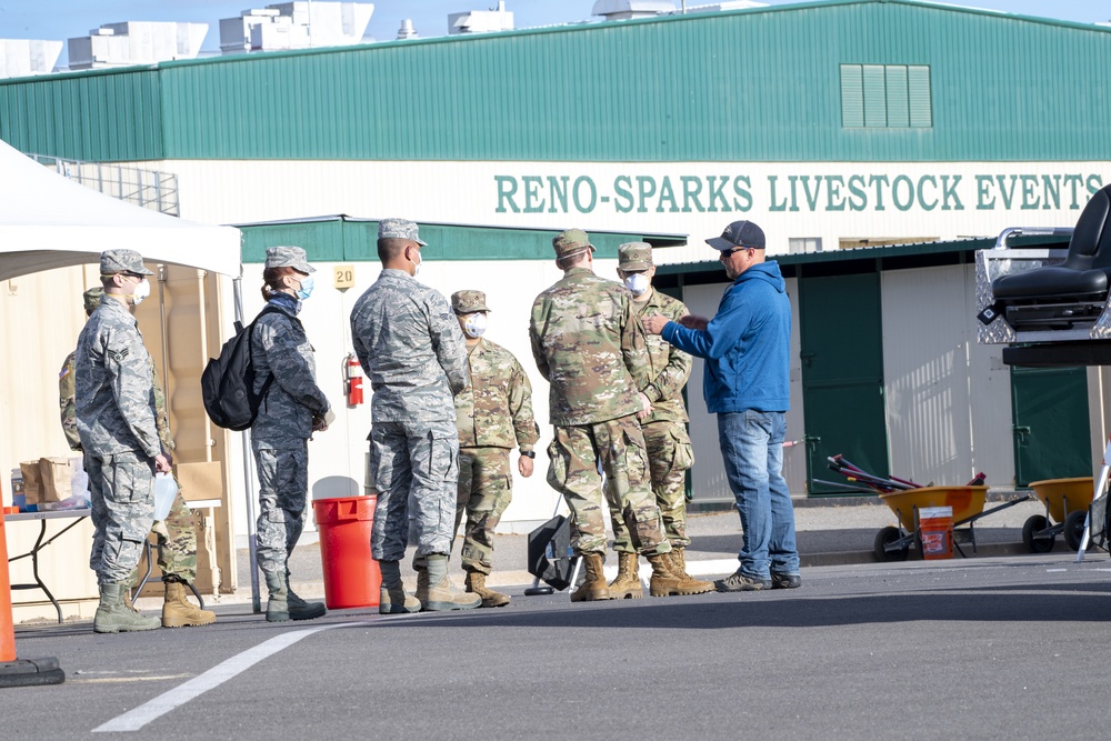 Nevada Guardsmen assist Washoe County Health officials test local population for COVID-19 (3 of 6)