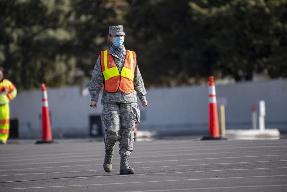 Nevada Guardsmen assist Washoe County Health officials test local population for COVID-19 (5 of 6)