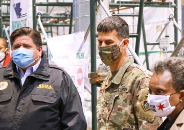 Army, Guard leadership visit COVID-19 response sites in Chicago