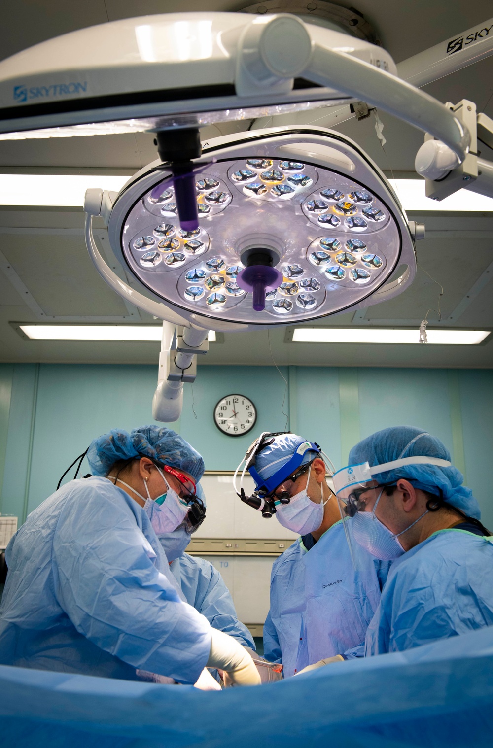 USNS Comfort (T-AH 20) Performs Surgery