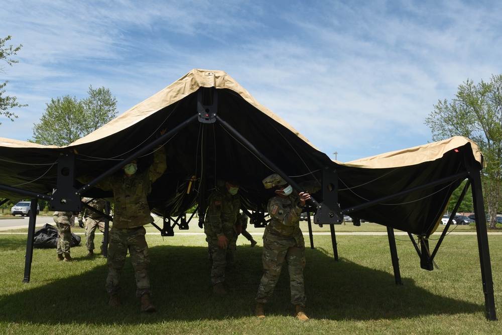 South Carolina National Guard Soldiers practice DRASH setup