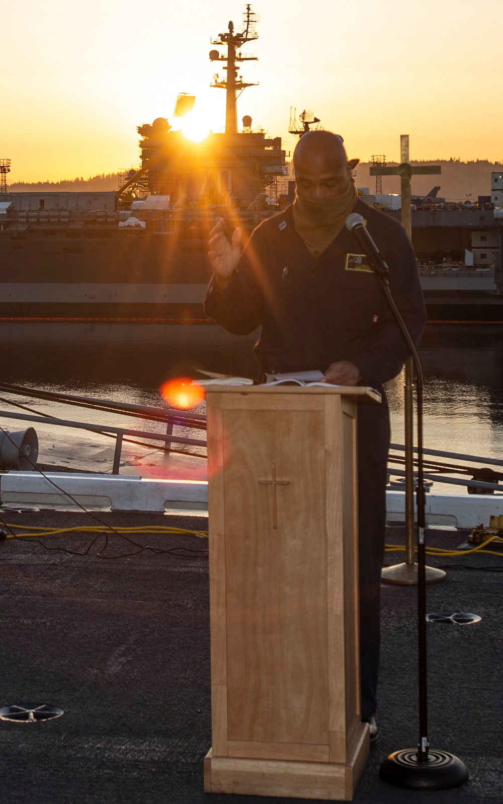 A Nimitz Chaplain Leads Easter Sunday Sunrise Service
