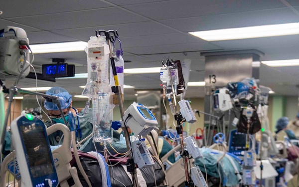 Sailors Aboard USNS Comfort Treat Patients in ICU