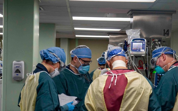 Sailors Aboard USNS Comfort Treat Patients in ICU