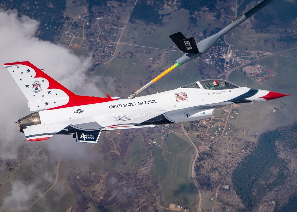 Thunderbirds perform #AirForceSalute to Colorado
