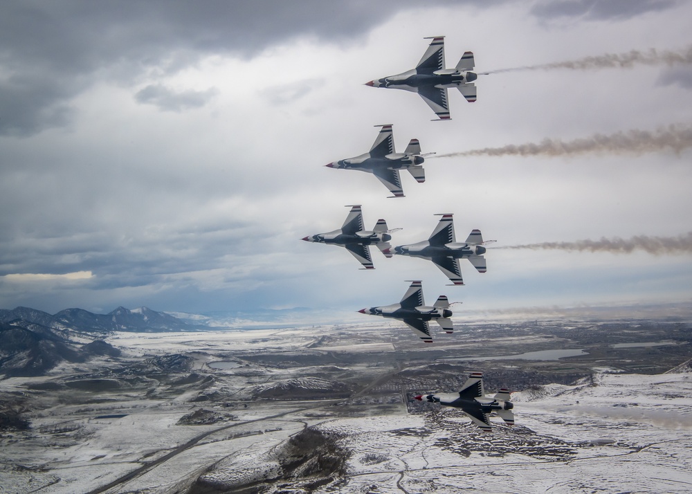 Thunderbirds perform #AirForceSalute to Colorado