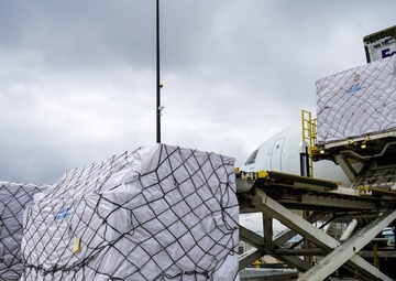 FEMA Project Airbridge Flight Arrives in Chicago to Support COVID-19