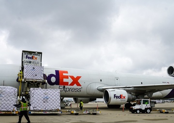 FEMA Project Airbridge Flight Arrives in Chicago to Support COVID-19