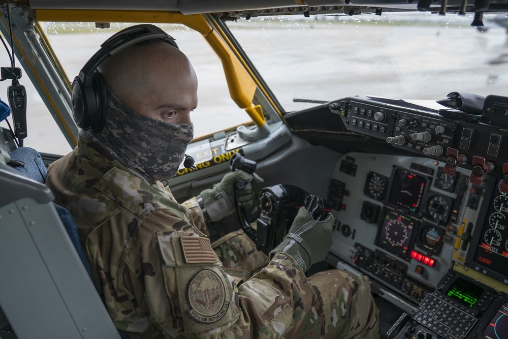 912th ARS Refuels Thunderbirds for USAF Academy Graduation Flyover