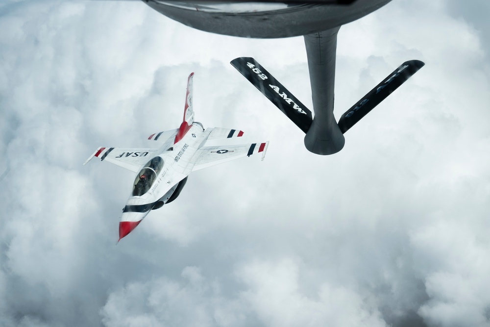 912th ARS Refuels Thunderbirds for USAF Academy Graduation Flyover