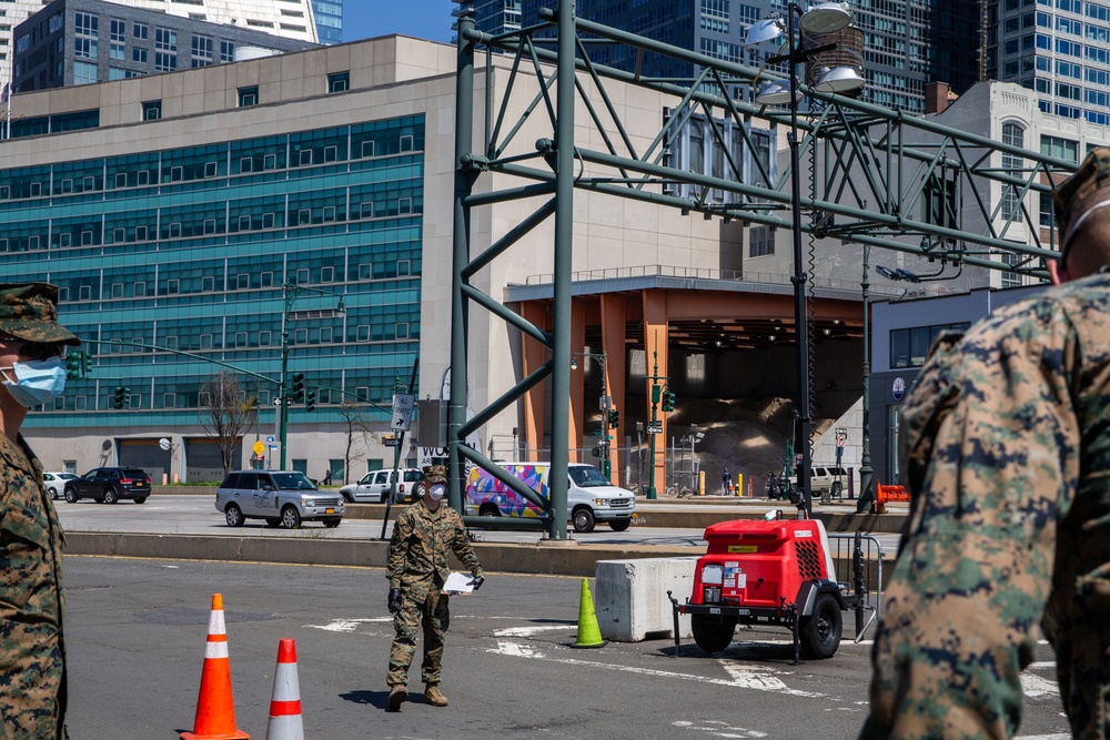 3/2 conducts screening to support the USNS Comfort
