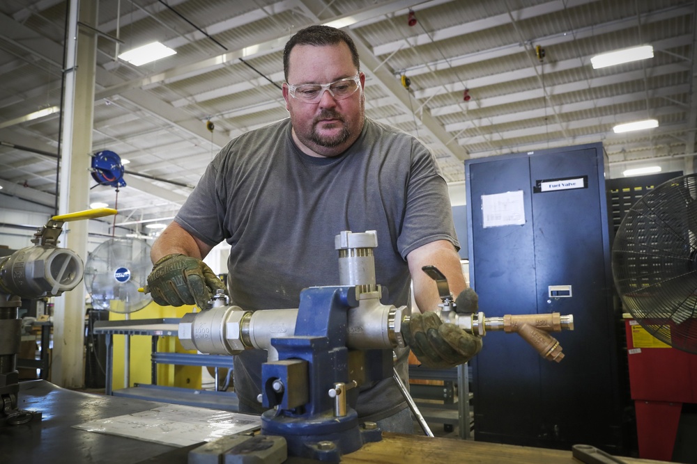 NSWC IHEODTD, McAlester Detachment Pipe Fitter assemble fuel valves