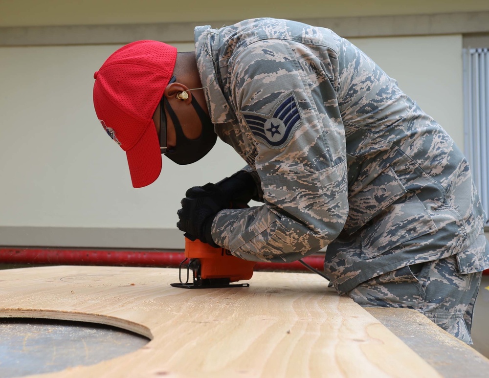 GUNG Engineers Install Environmental Control Units