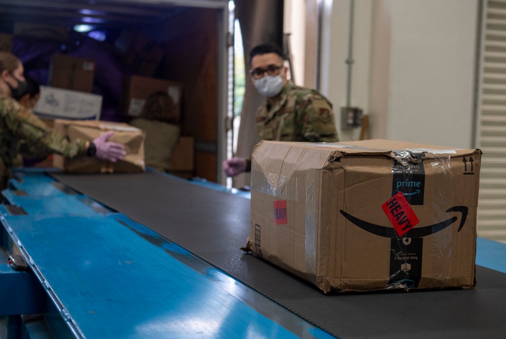 Rain or shine: Yokota, AIRPS deliver mail