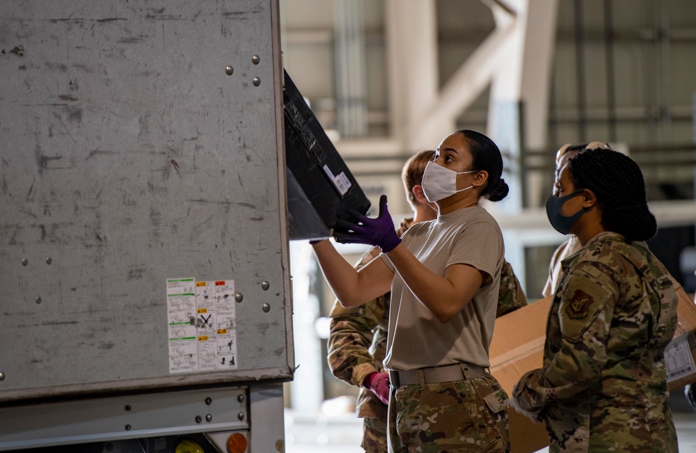 Rain or shine: Yokota, AIRPS deliver mail