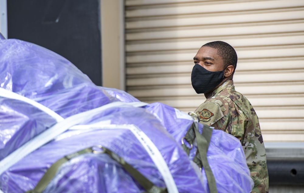 Rain or shine: Yokota, AIRPS deliver mail