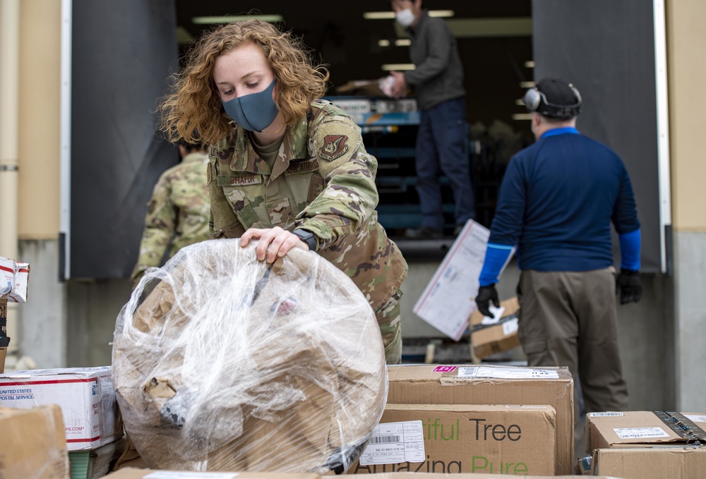 Rain or shine: Yokota, AIRPS deliver mail