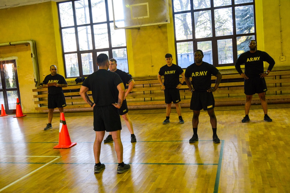 1ID Fwd Soldiers participate in PRT during remote BLC course in Poland