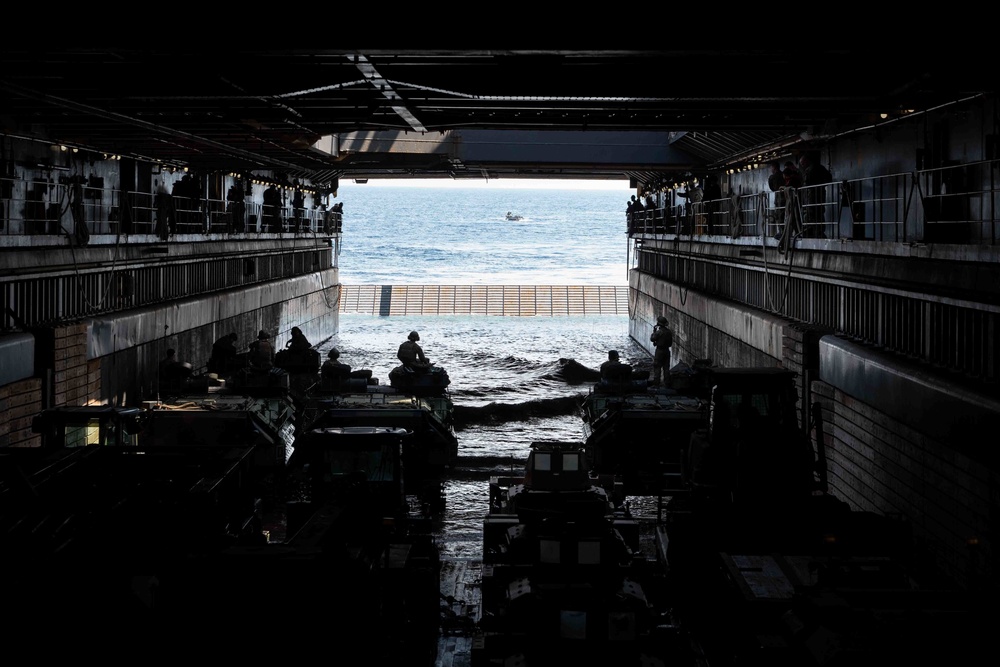 Ready for anything: 31st MEU embarks Marines and equipment