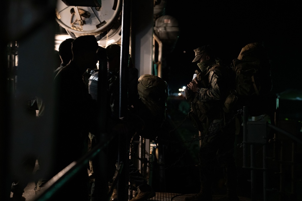 Ready for anything: 31st MEU embarks Marines and equipment