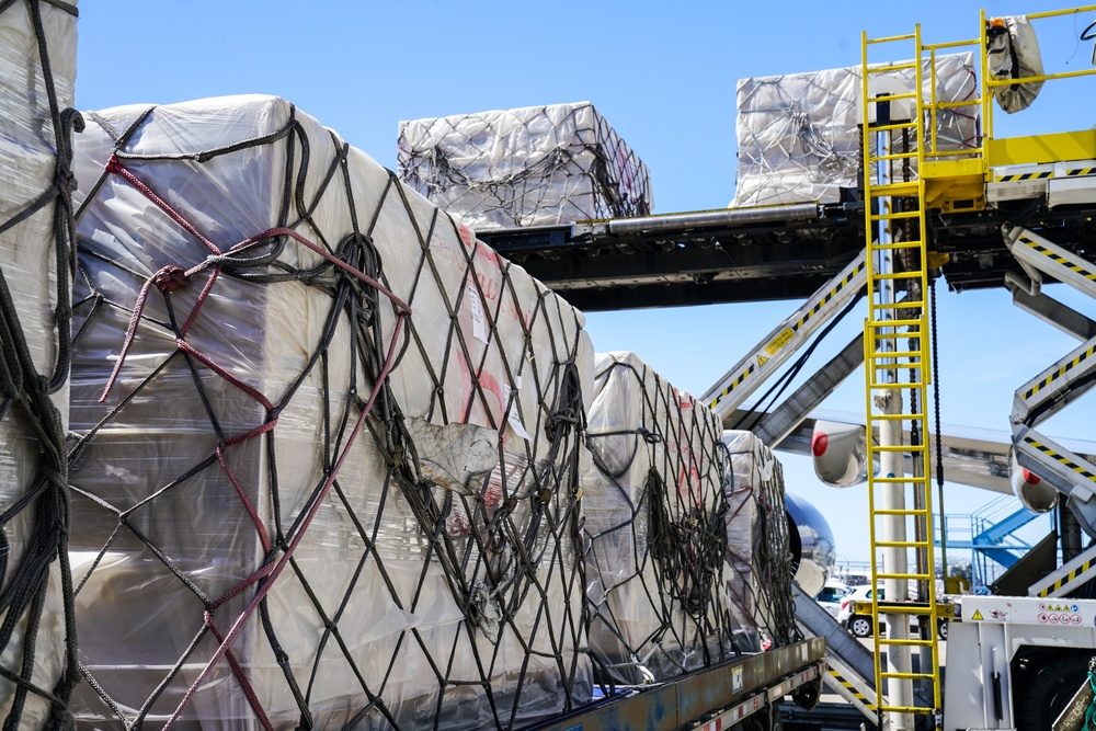 FEMA Project Airbridge Flight Arrives in Chicago to Support COVID-19