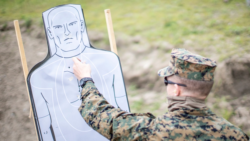 1st Intel Battalion Conducts Live-Fire Pistol Range