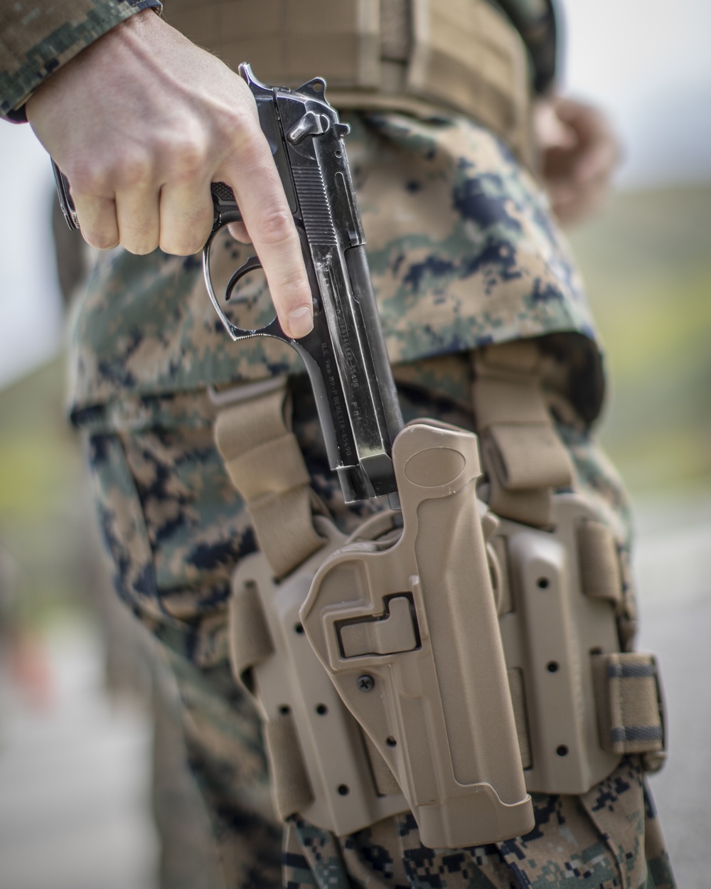 1st Intel Battalion Conducts Live-Fire Pistol Range