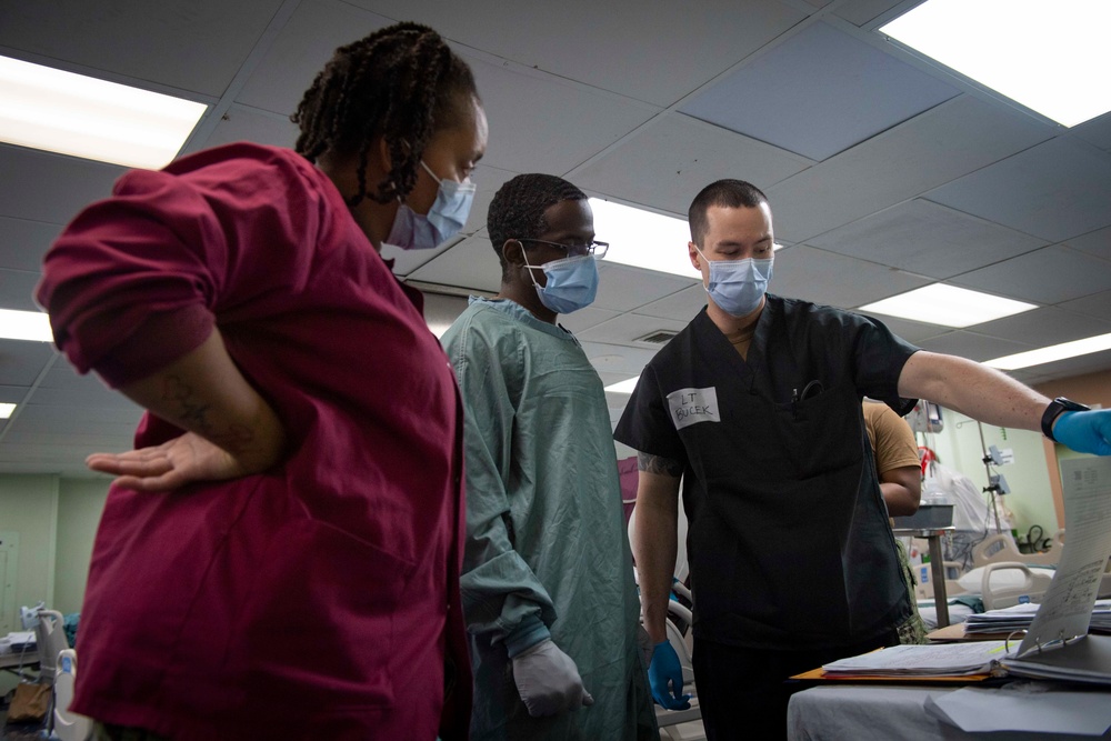 USNS Comfort Provides Care for Critical Patients in Intensive Care Unit