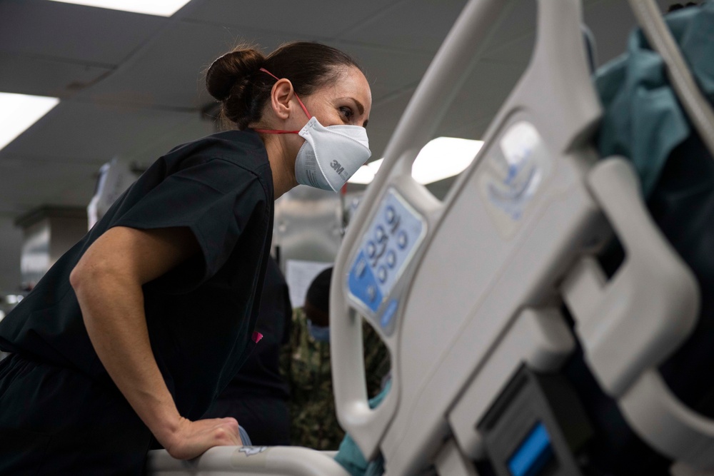 USNS Comfort Provides Care for Critical Patients in Intensive Care Unit