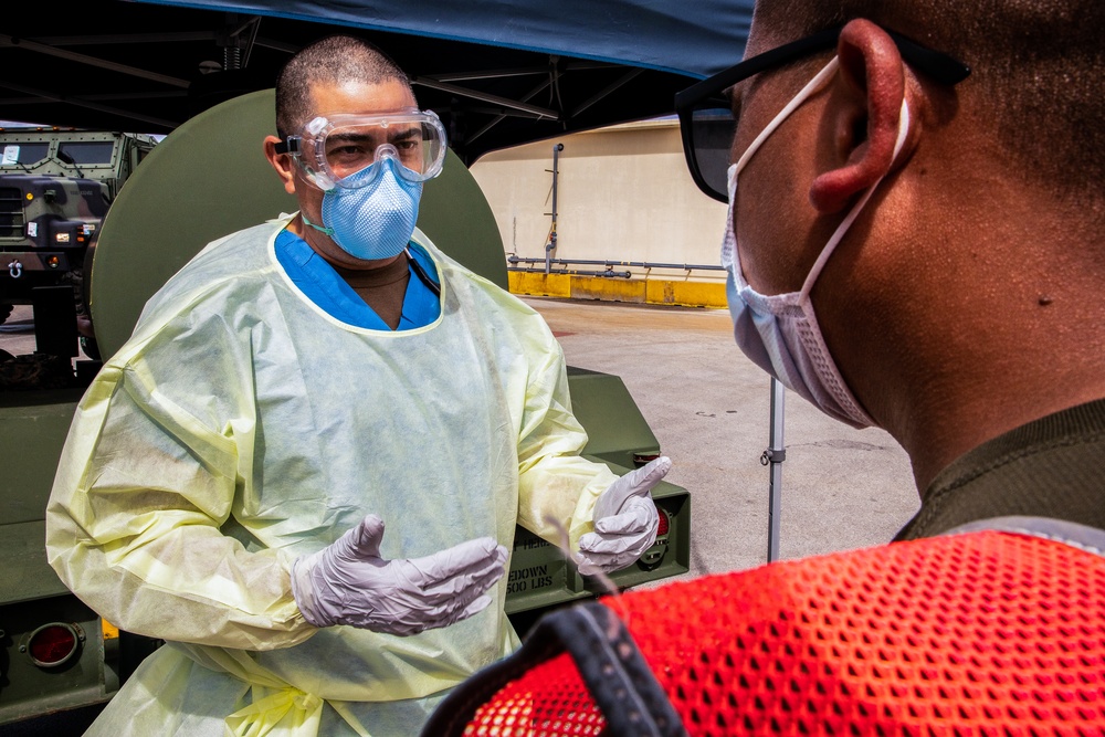 Load em’ Up | Marines with 3rd MLG Backload USNS Dahl