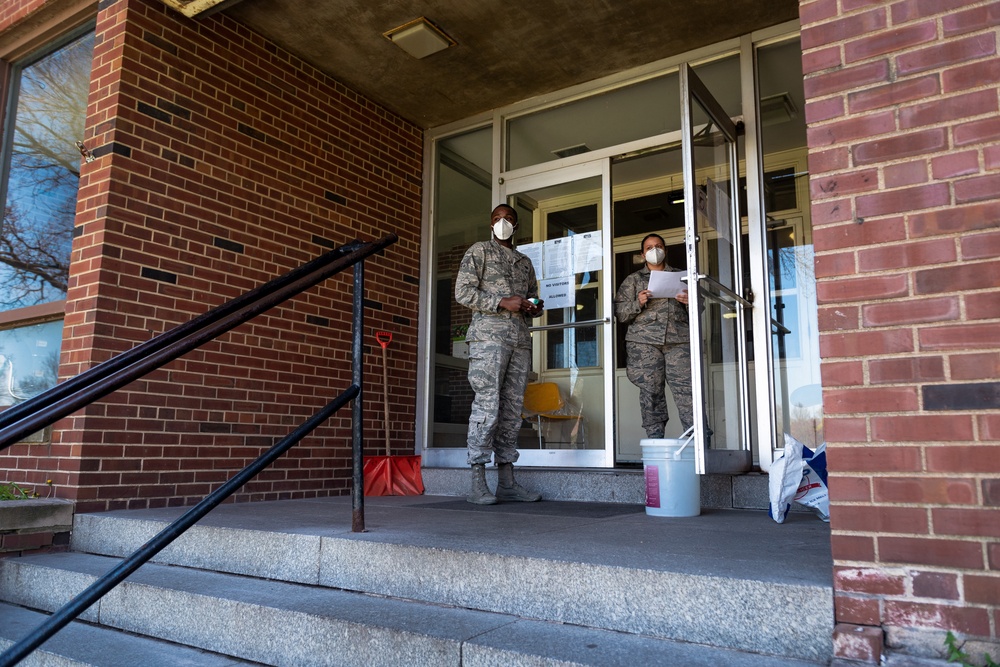 Illinois National Guard assists with COVID-19 checkpoints at Shapiro Developmental Center