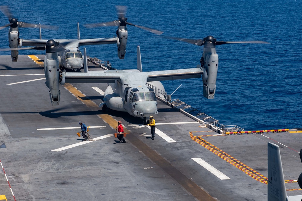 USS America (LHA 6) Conducts Flight Operations April 20, 2020