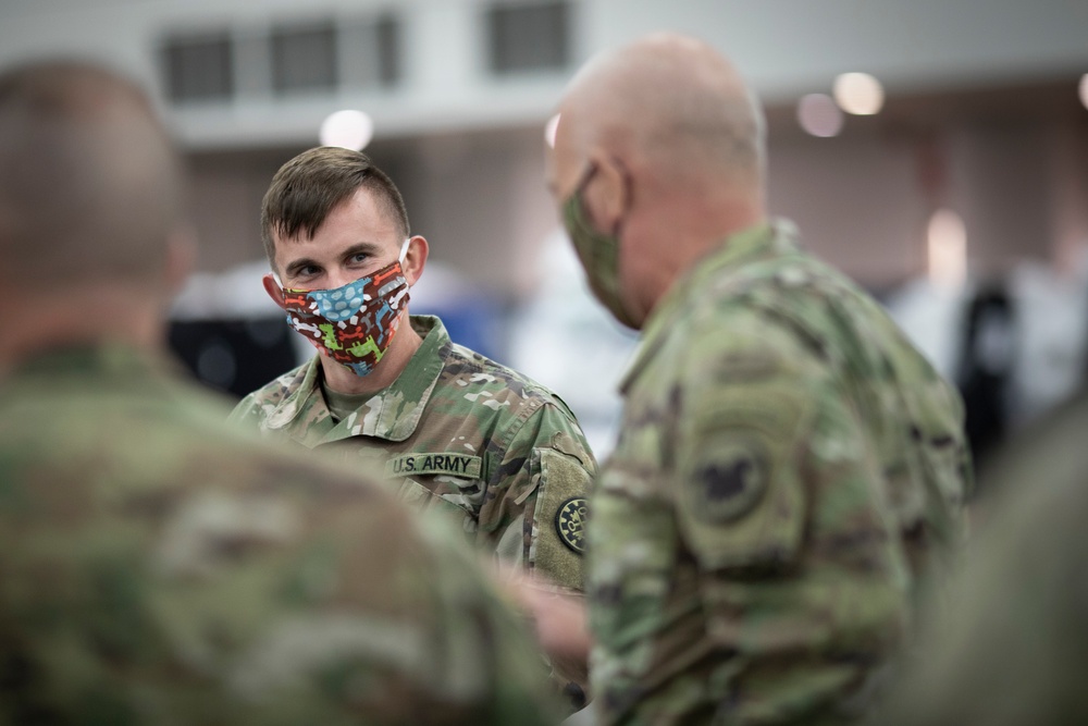 Lt. Gen. Luckey visits Detroit