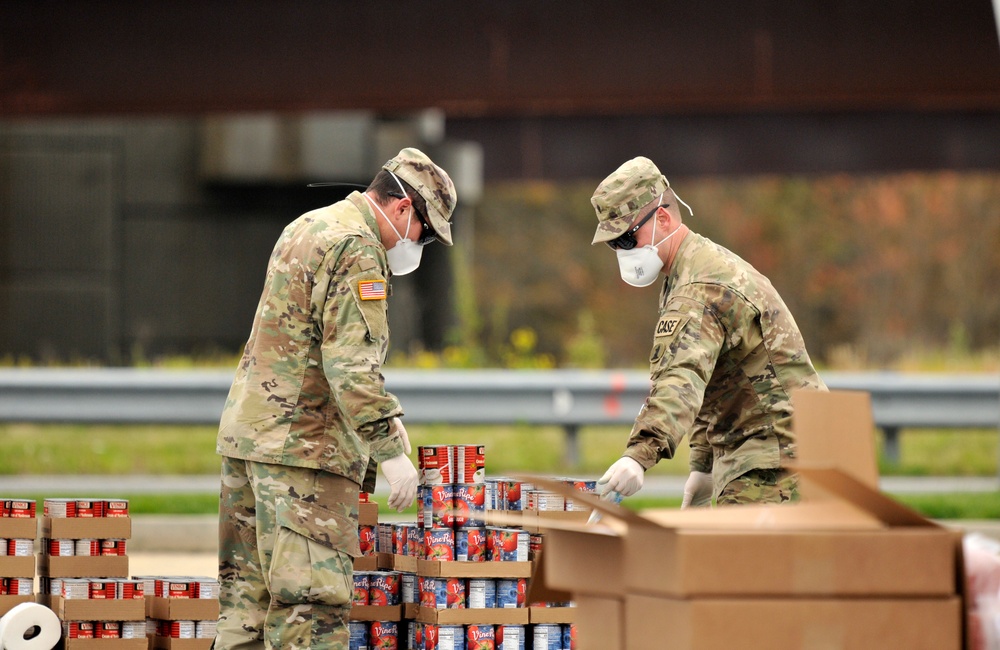 Delaware National Guard assists Food Bank of Delaware