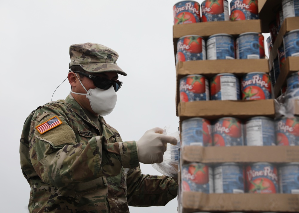 Delaware National Guard assists Food Bank of Delaware