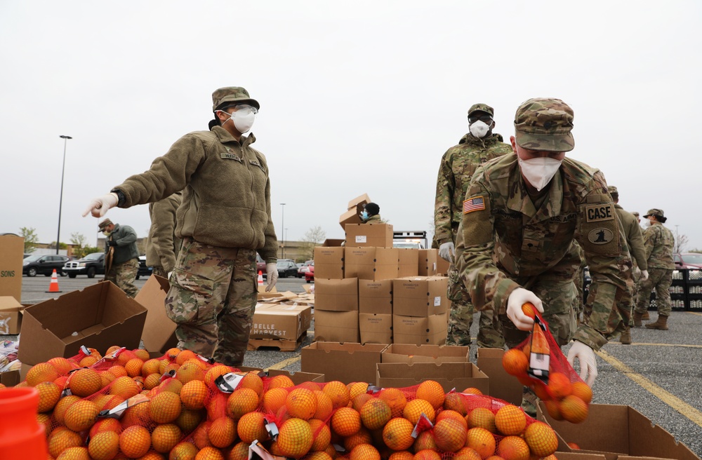 Delaware National Guard assists Food Bank of Delaware